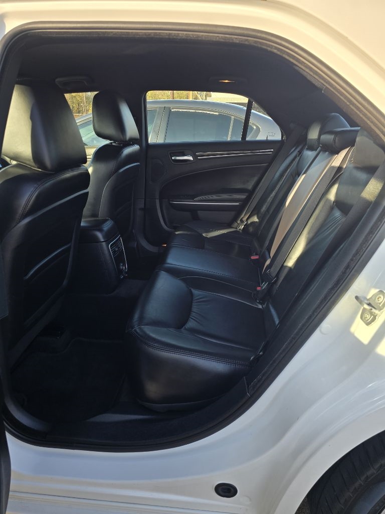 2011 Chrysler 300 LIMITED