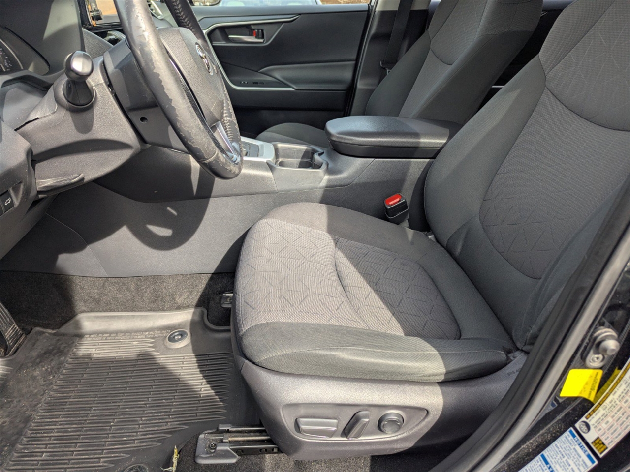 Toyota RAV4 XLE AWD (Natl) 2019