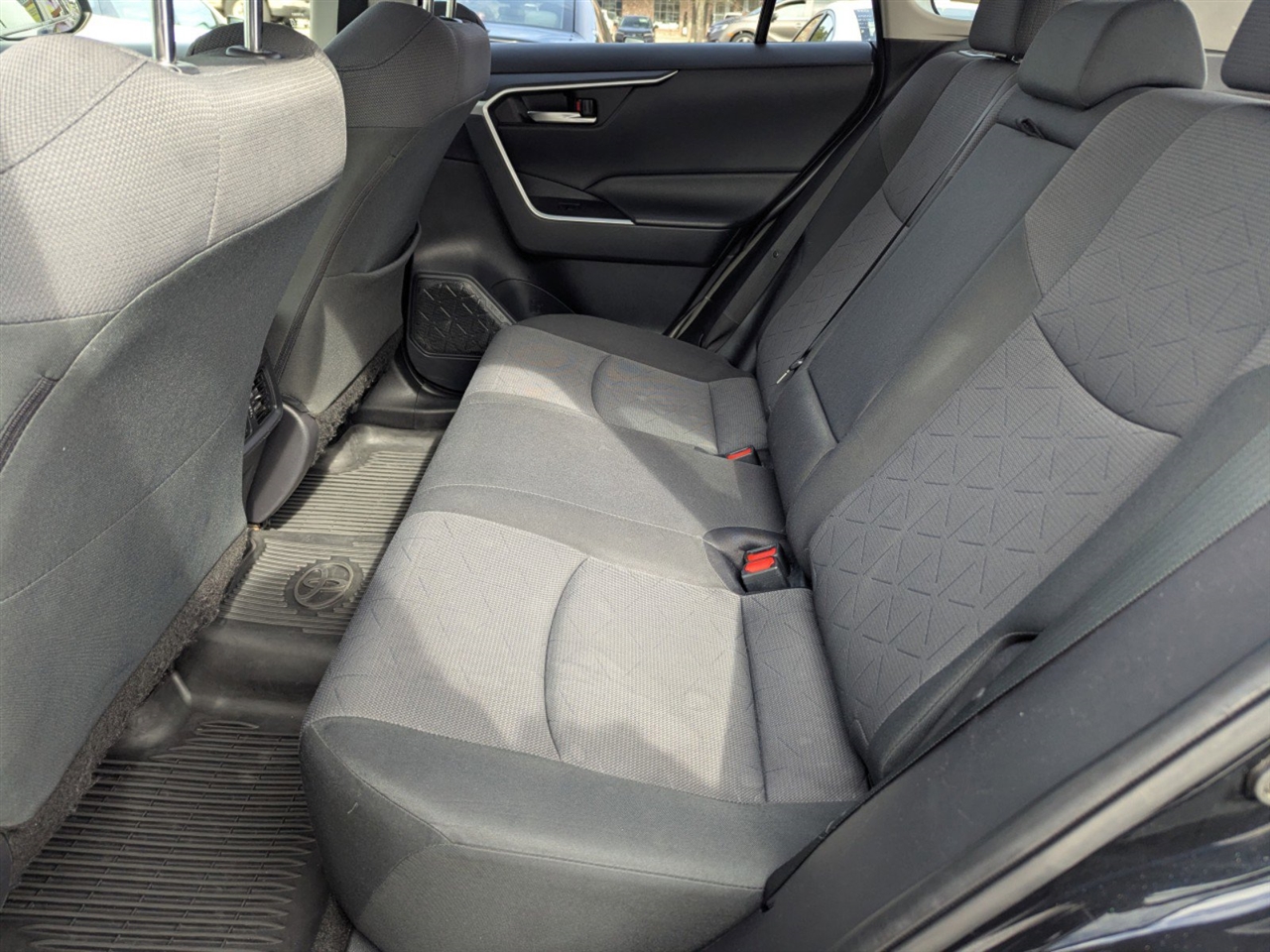 Toyota RAV4 XLE AWD (Natl) 2019