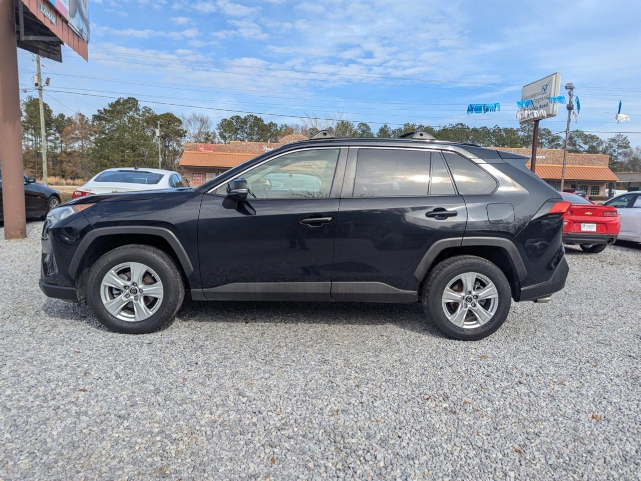 Toyota RAV4 XLE AWD (Natl) 2019