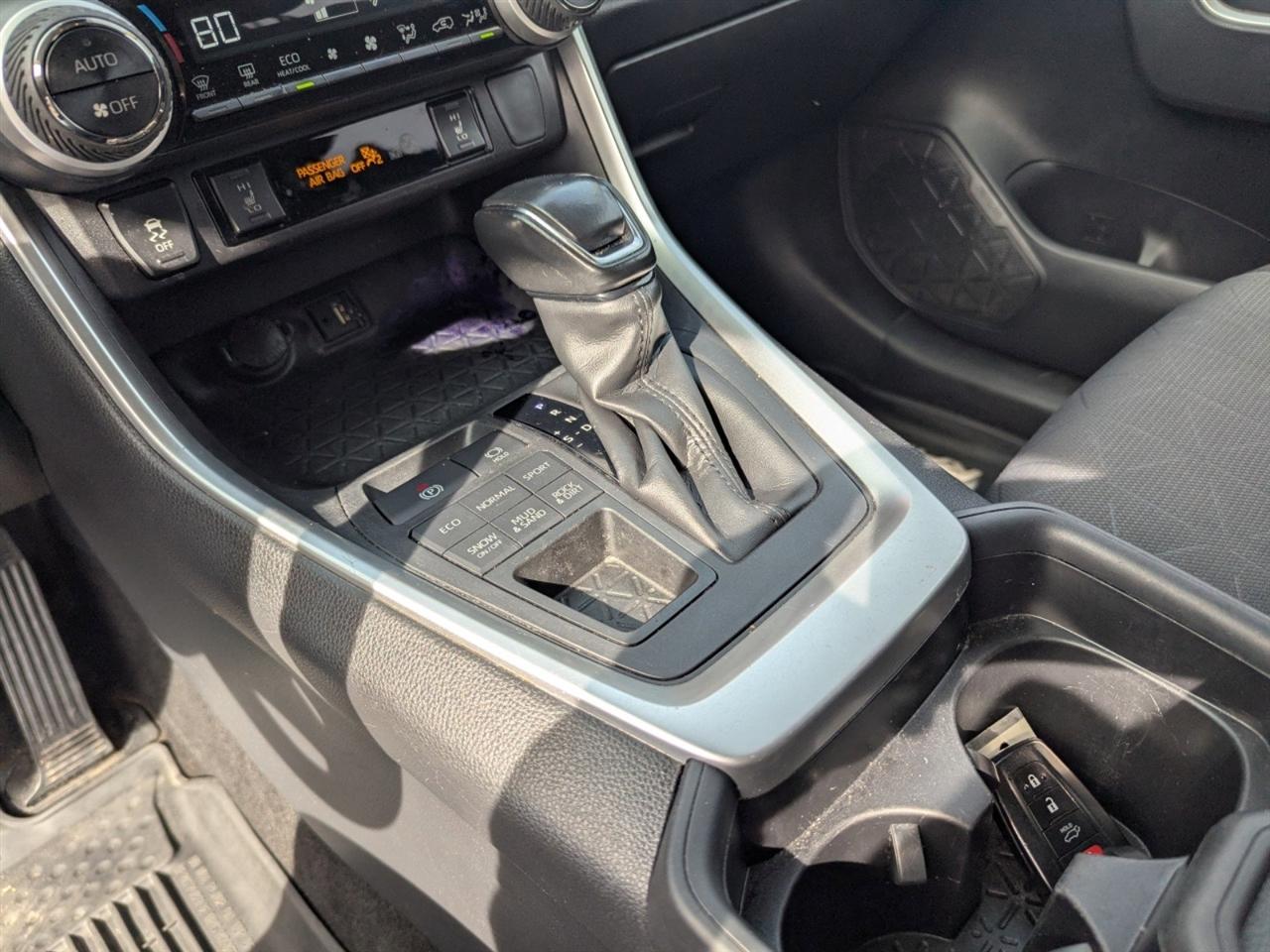 Toyota RAV4 XLE AWD (Natl) 2019