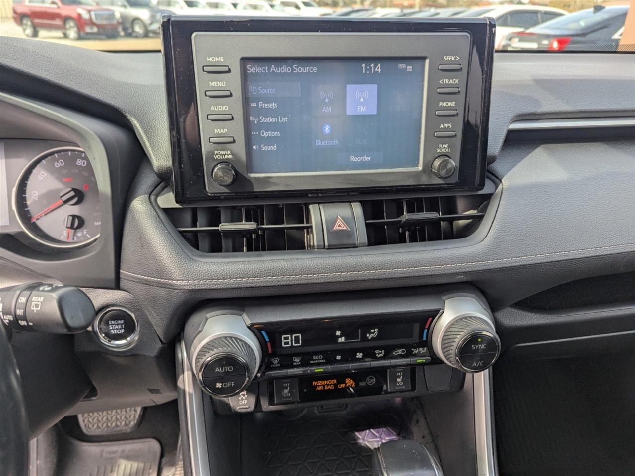 Toyota RAV4 XLE AWD (Natl) 2019