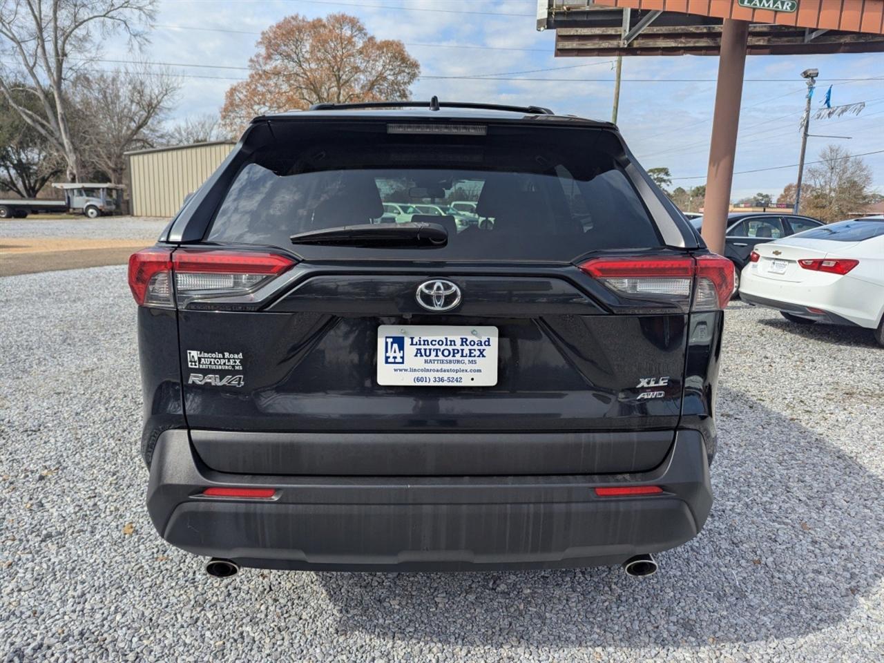 Toyota RAV4 XLE AWD (Natl) 2019