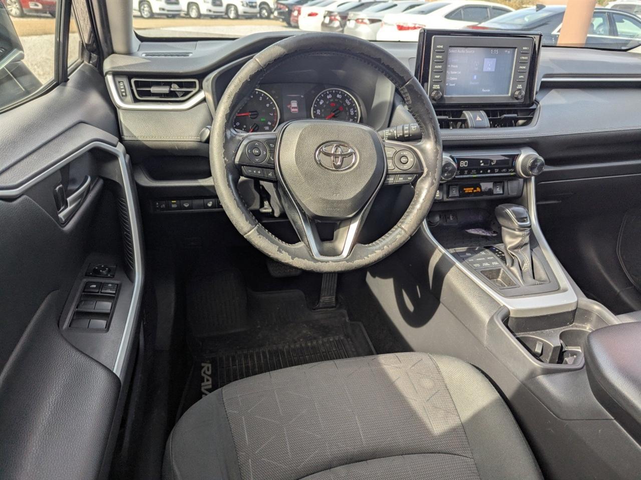 Toyota RAV4 XLE AWD (Natl) 2019