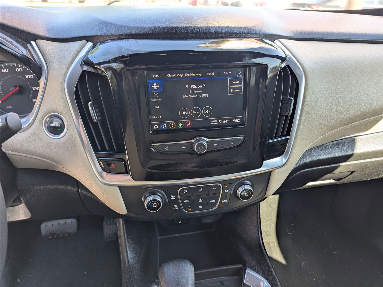 Chevrolet Traverse FWD 4dr LS w/1LS 2023