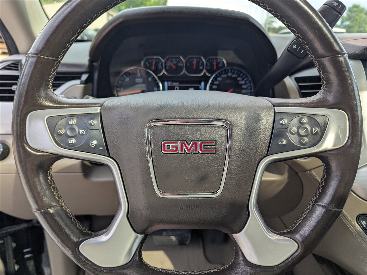 GMC Yukon 2WD 4dr SLT 2020