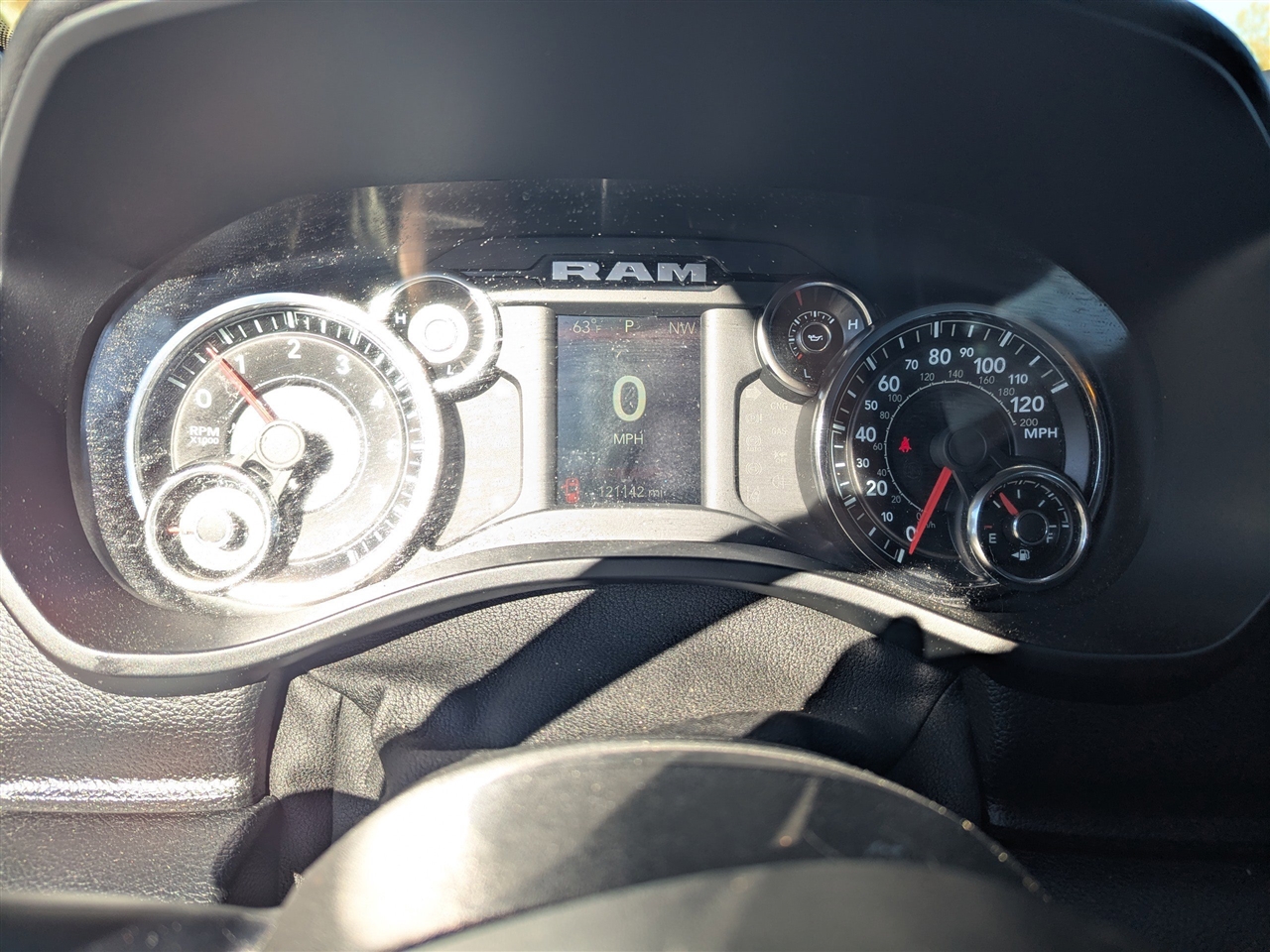 RAM 1500 Lone Star 4x2 Quad Cab 6'4" Box 2021