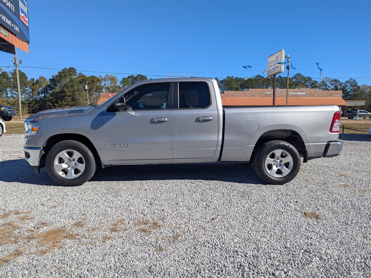 RAM 1500 Lone Star 4x2 Quad Cab 6'4" Box 2021