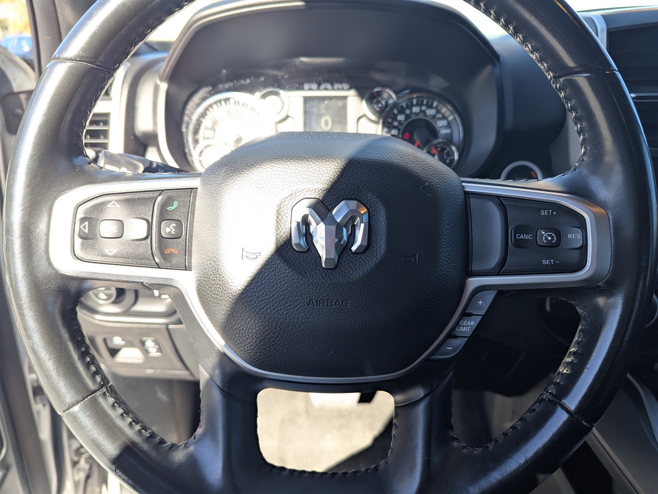 RAM 1500 Lone Star 4x2 Quad Cab 6'4" Box 2021