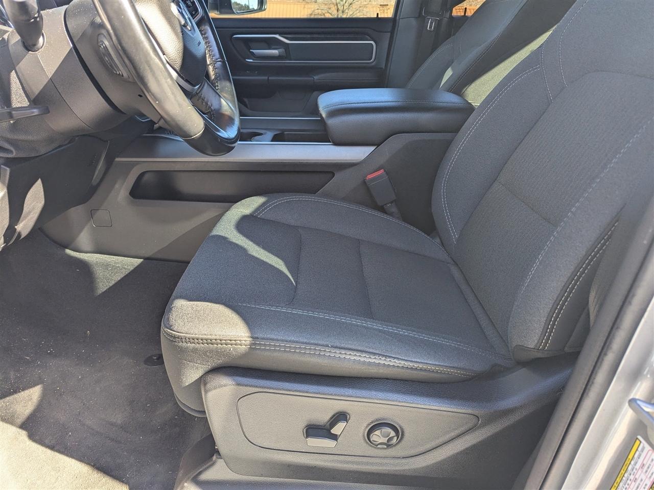 RAM 1500 Lone Star 4x2 Quad Cab 6'4" Box 2021