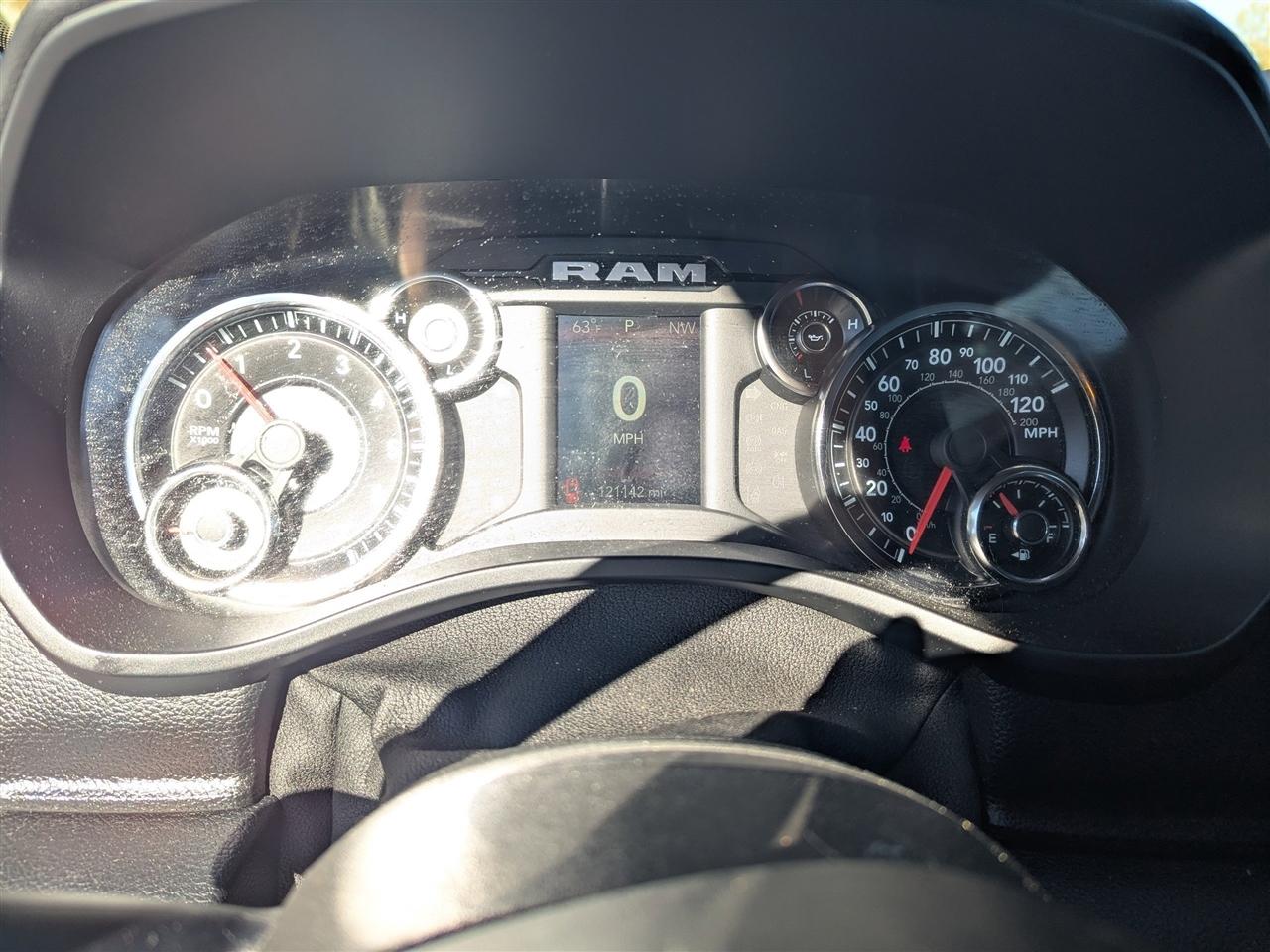 RAM 1500 Lone Star 4x2 Quad Cab 6'4" Box 2021