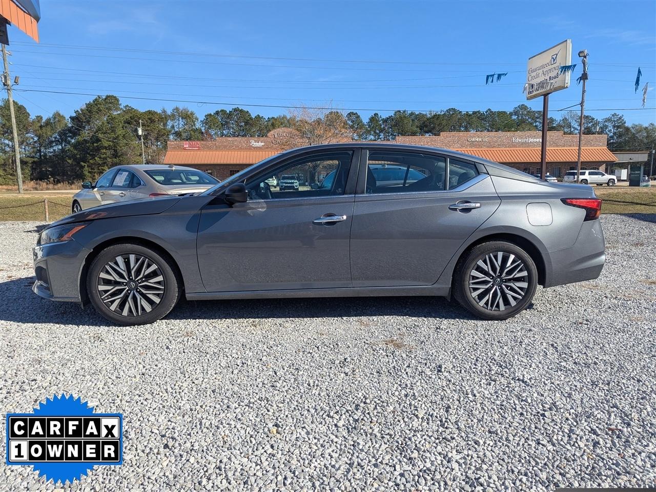 Nissan Altima 2.5 SV Sedan 2024