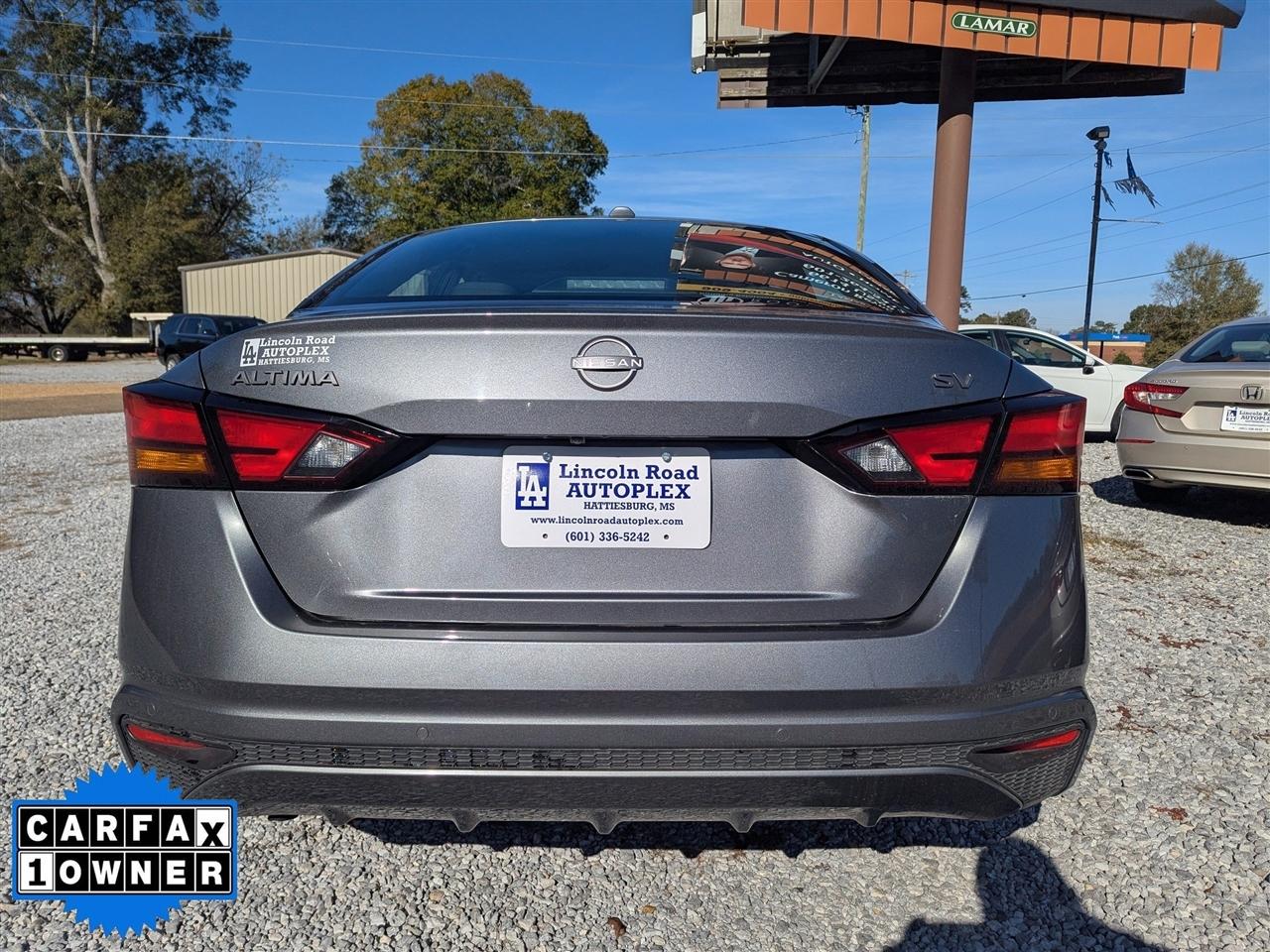 Nissan Altima 2.5 SV Sedan 2024