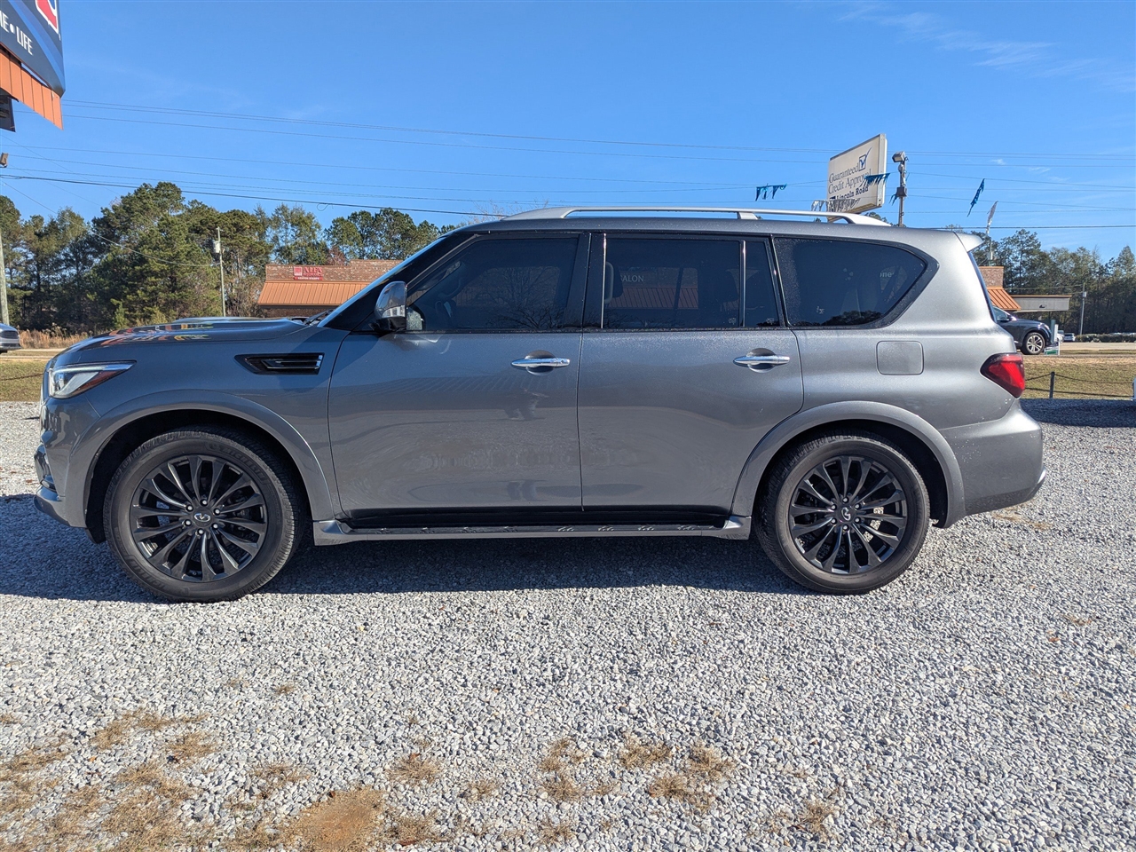 Infiniti QX80 LUXE AWD 2021