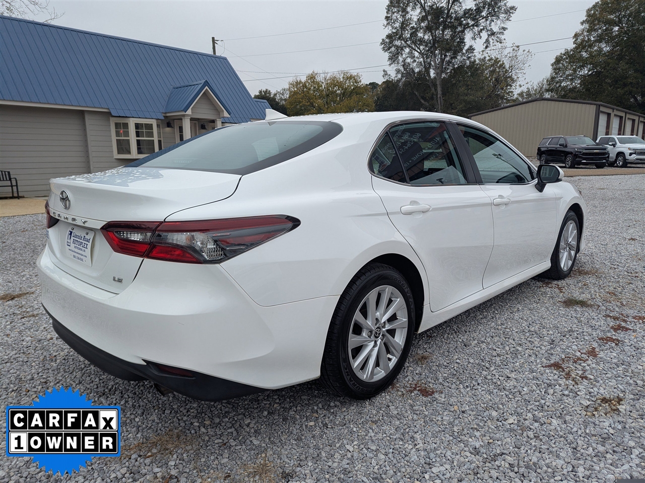 Toyota Camry LE Auto (Natl) 2024