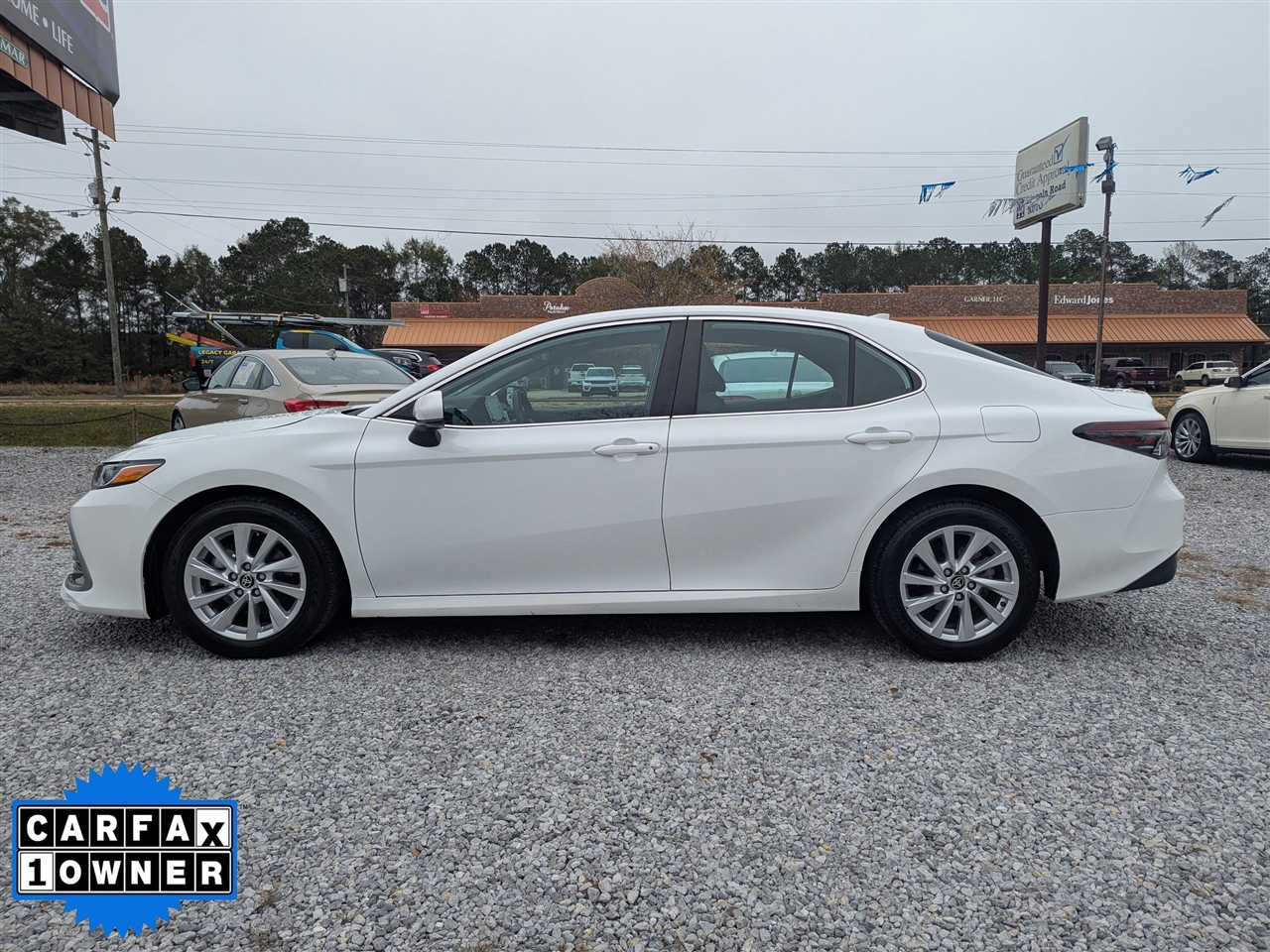 Toyota Camry LE Auto (Natl) 2024