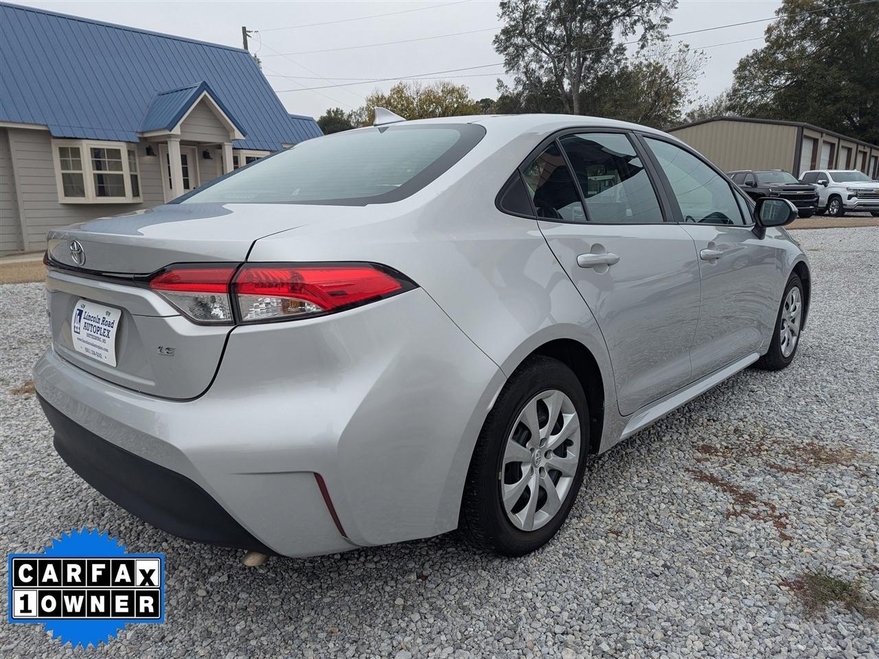 Toyota Corolla LE CVT (Natl) 2024