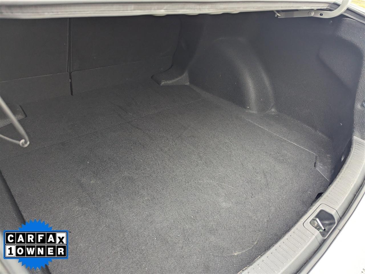 Toyota Corolla LE CVT (Natl) 2024