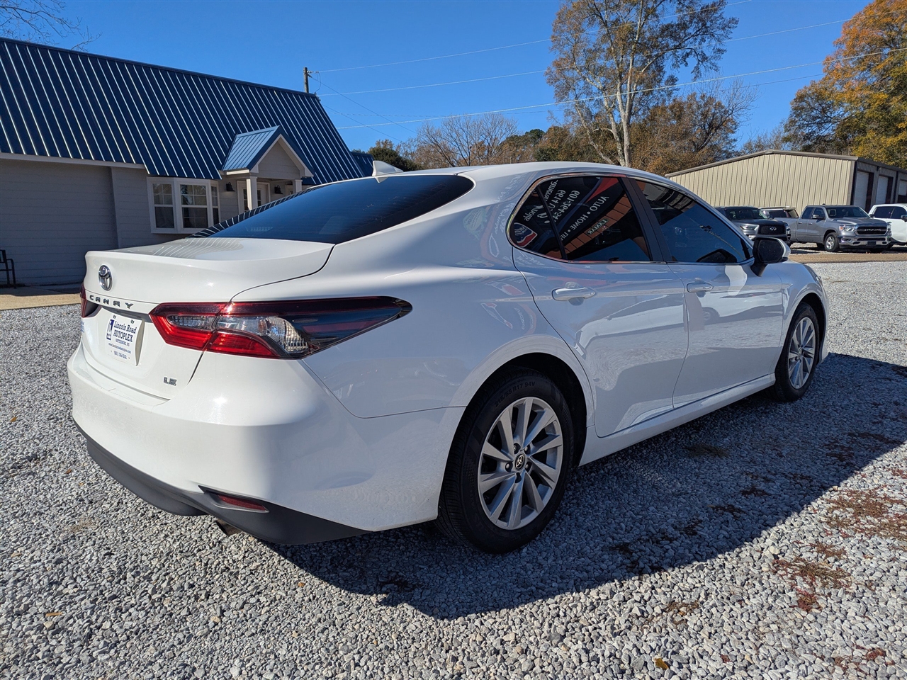 Toyota Camry LE Auto (Natl) 2024