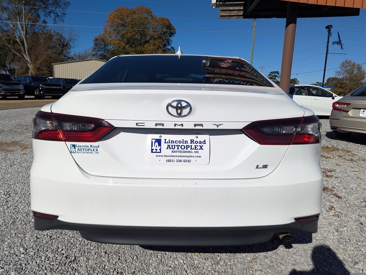 Toyota Camry LE Auto (Natl) 2024