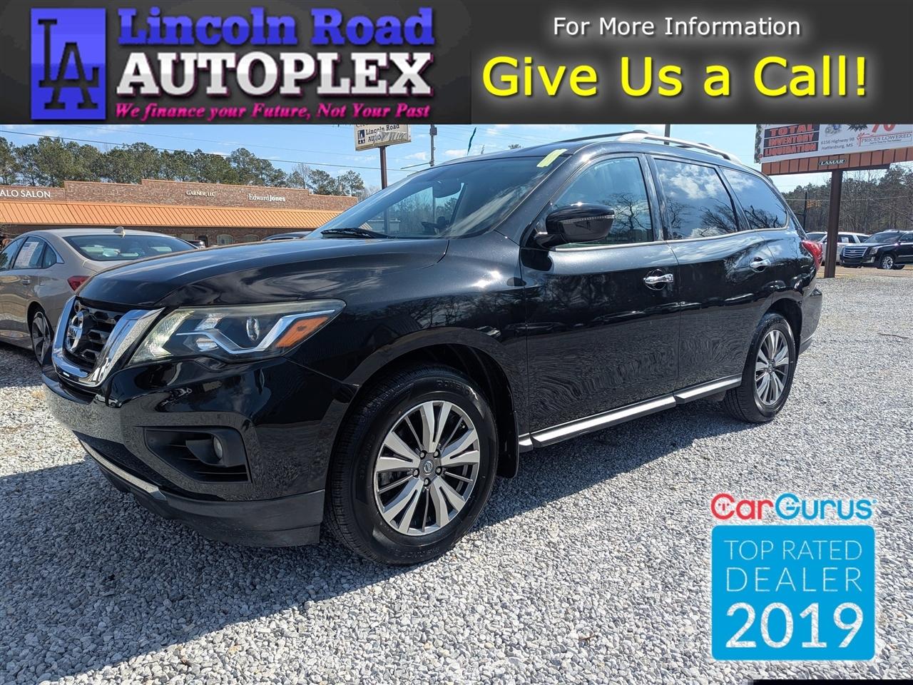 2018 Nissan Pathfinder FWD SV