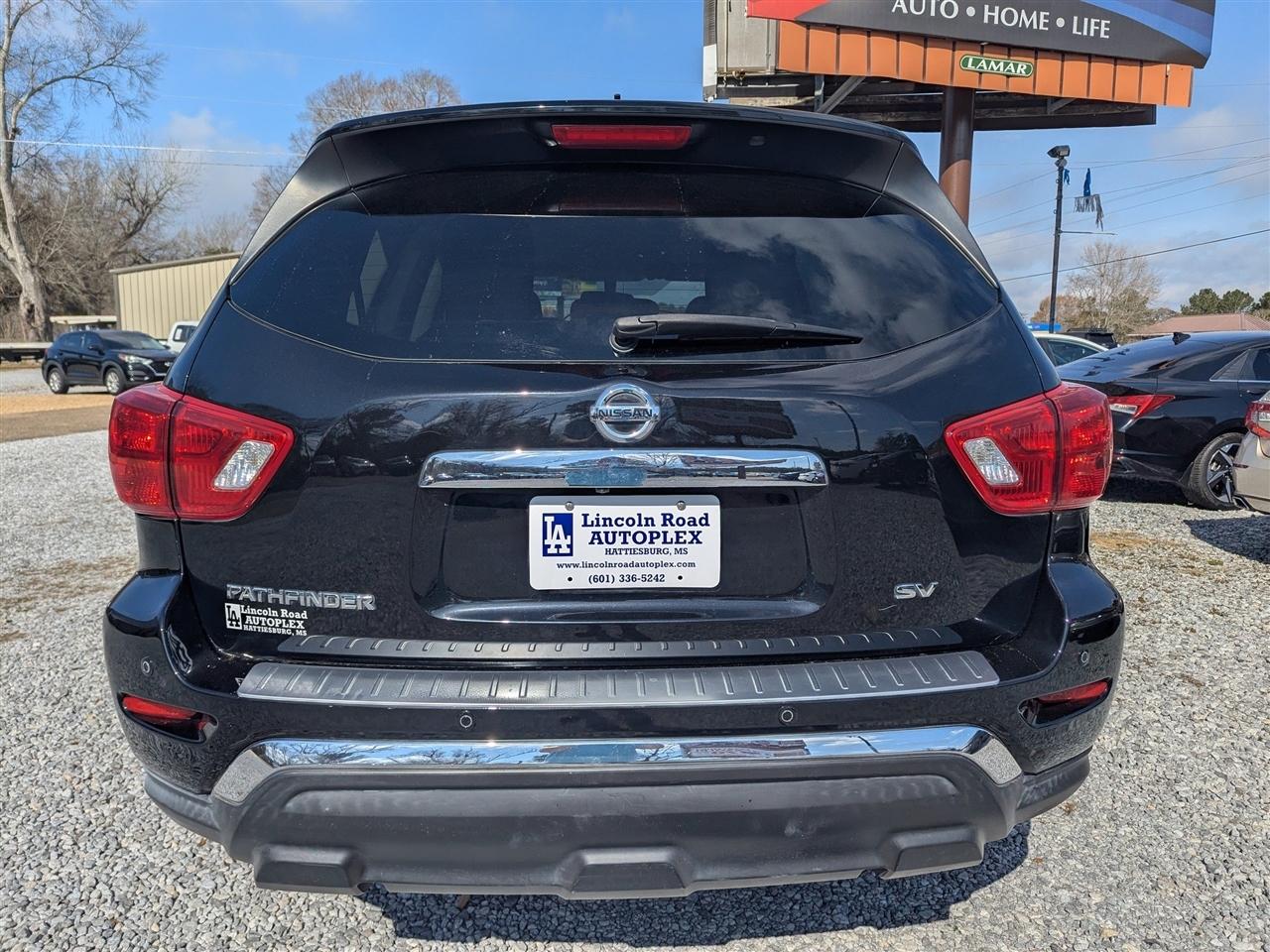 Nissan Pathfinder FWD SV 2018