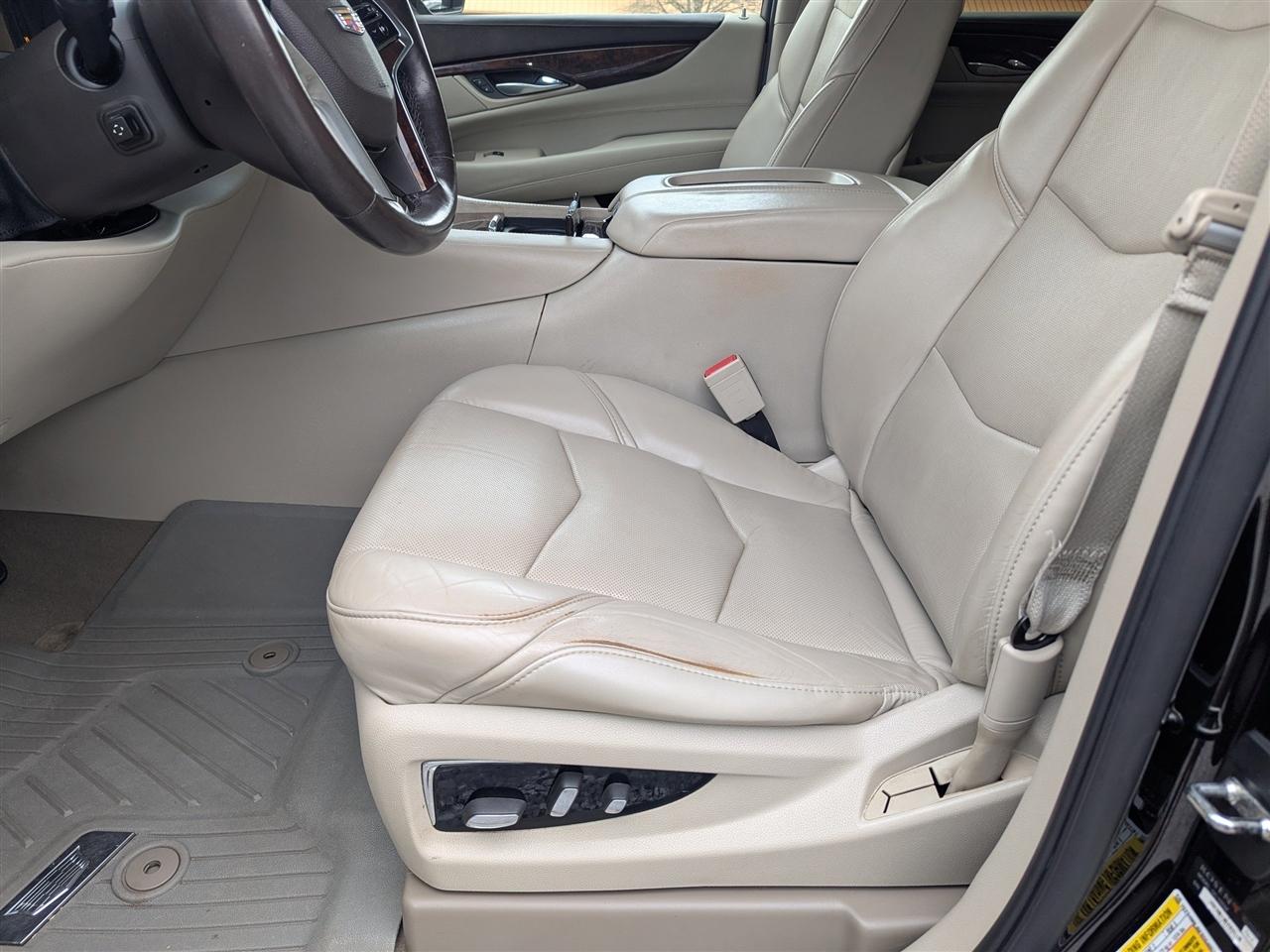 Cadillac Escalade 4WD 4dr Luxury 2015