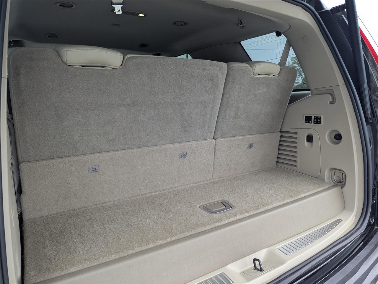 Cadillac Escalade 4WD 4dr Luxury 2015