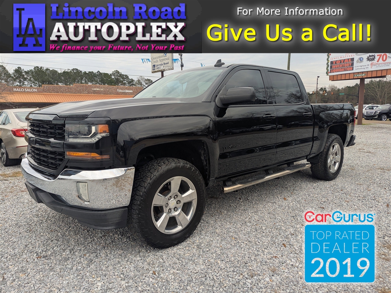 2017 Chevrolet Silverado 1500 2WD Crew Cab 143.5" LT w/1LT