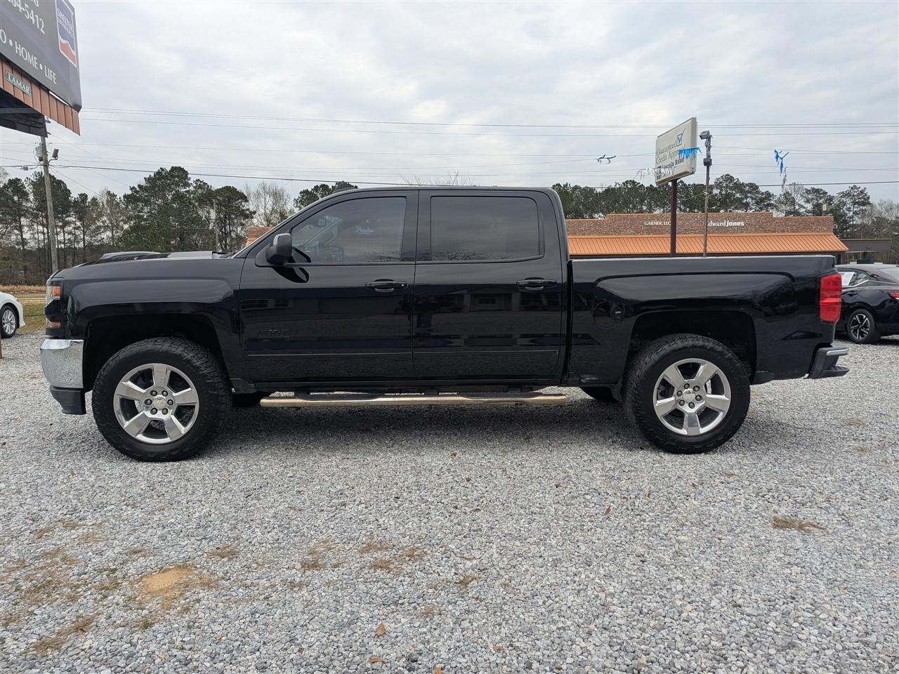 Chevrolet Silverado 1500 2WD Crew Cab 143.5" LT w/1LT 2017