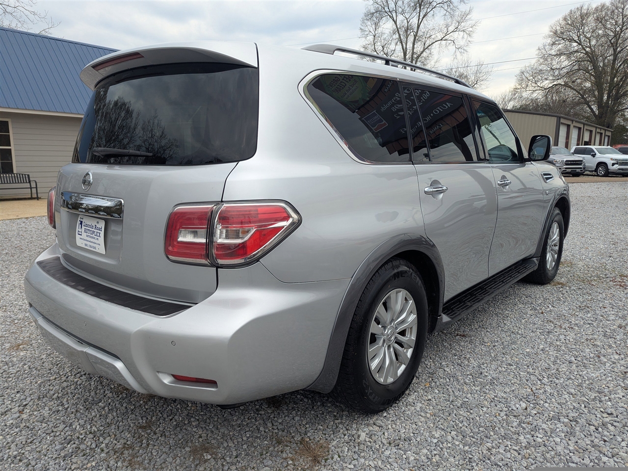 Nissan Armada 4x2 SV 2018