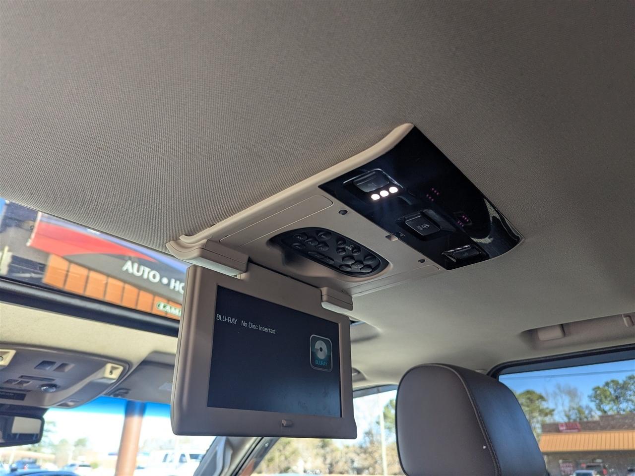 2019 GMC Yukon XL Denali - Photo 16