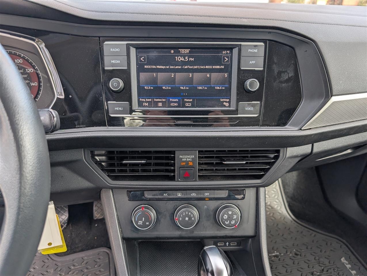 Volkswagen Jetta R-Line Auto 2021