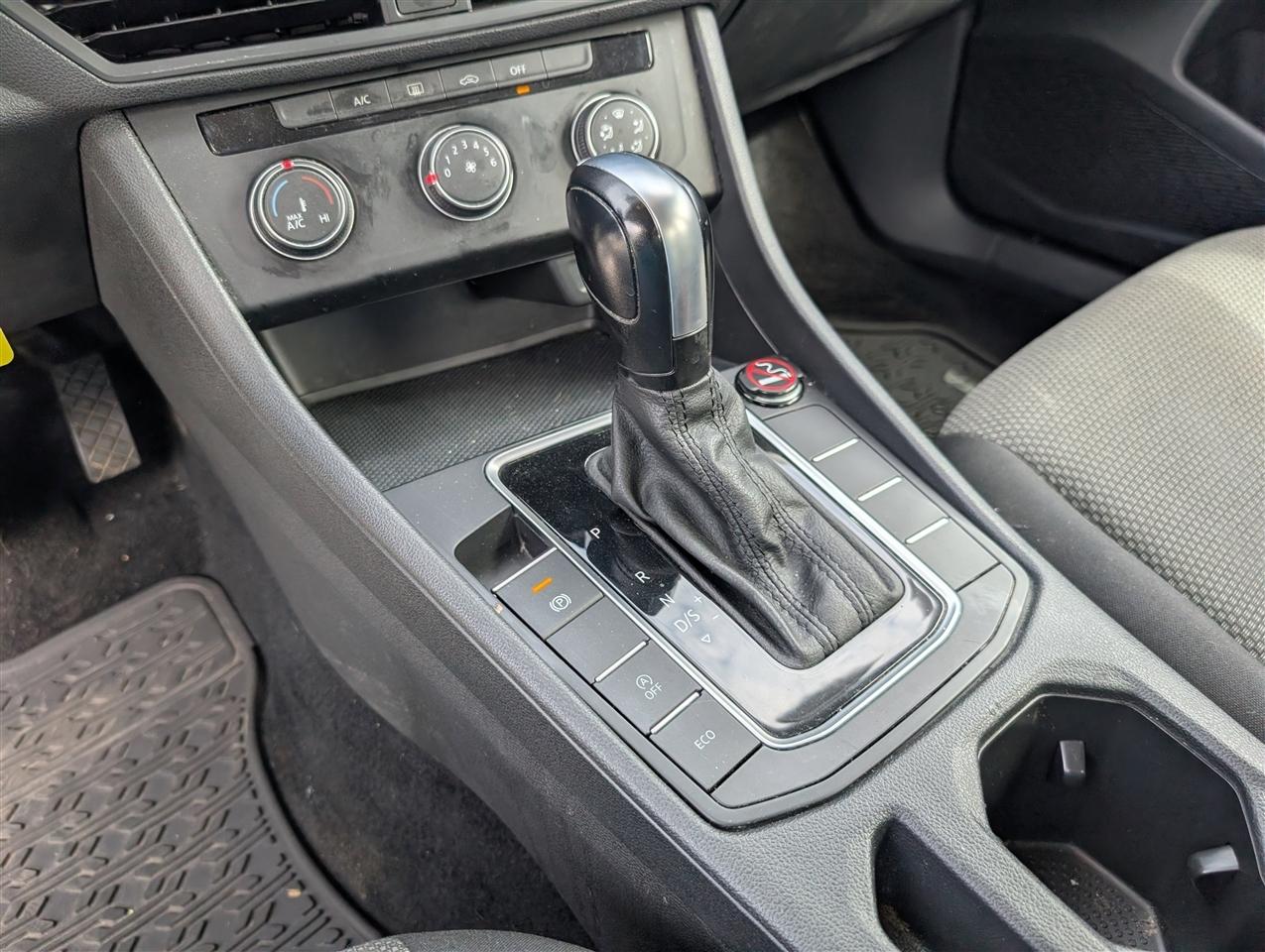 Volkswagen Jetta R-Line Auto 2021