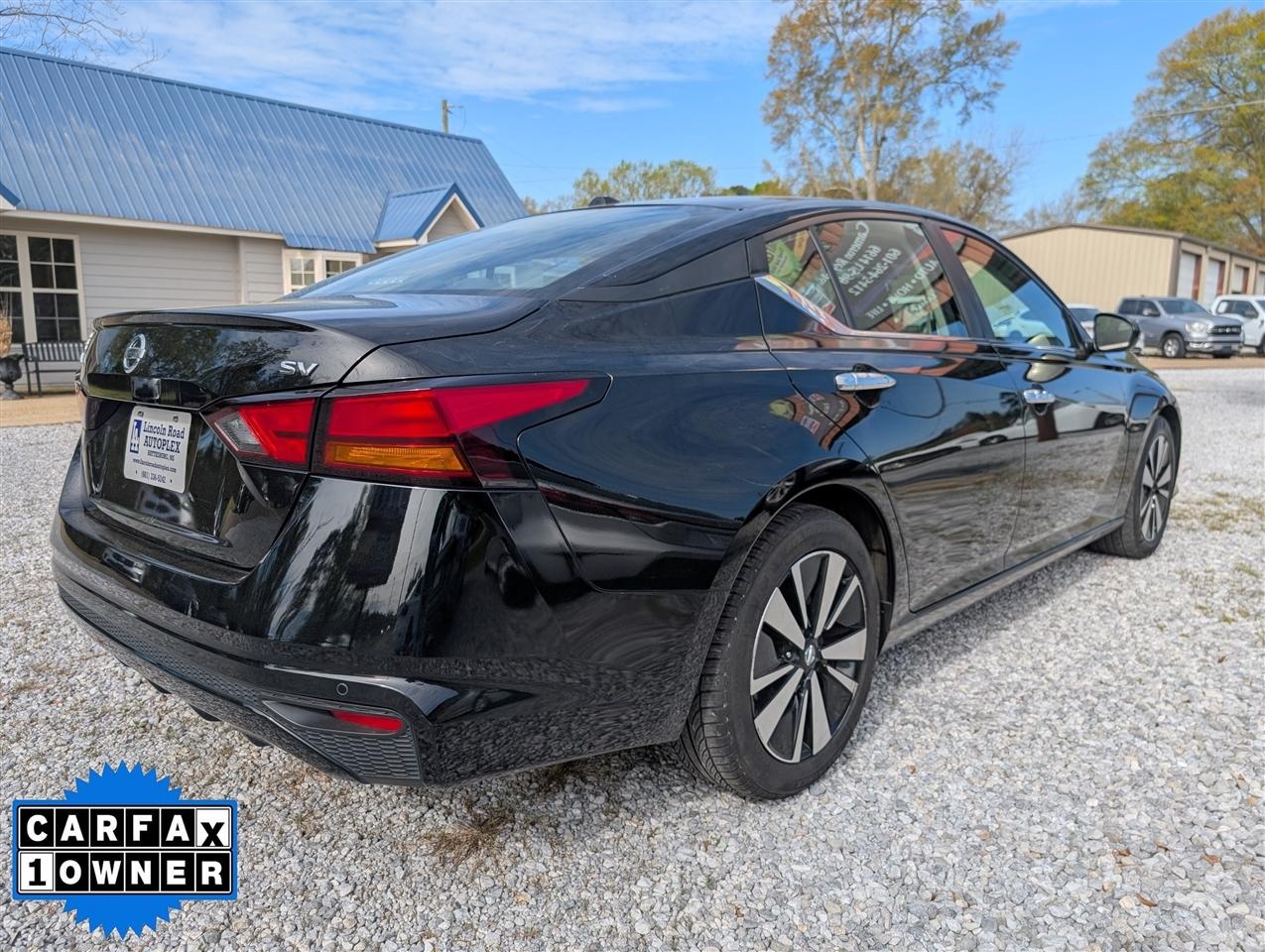 Nissan Altima 2.5 SV Sedan 2022