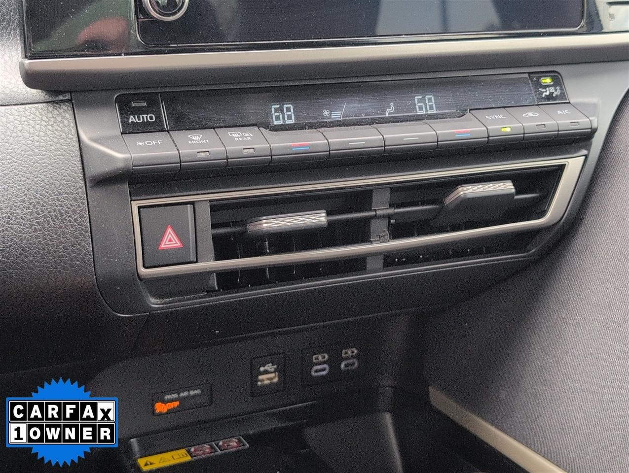 Toyota Camry XLE (Natl) 2025