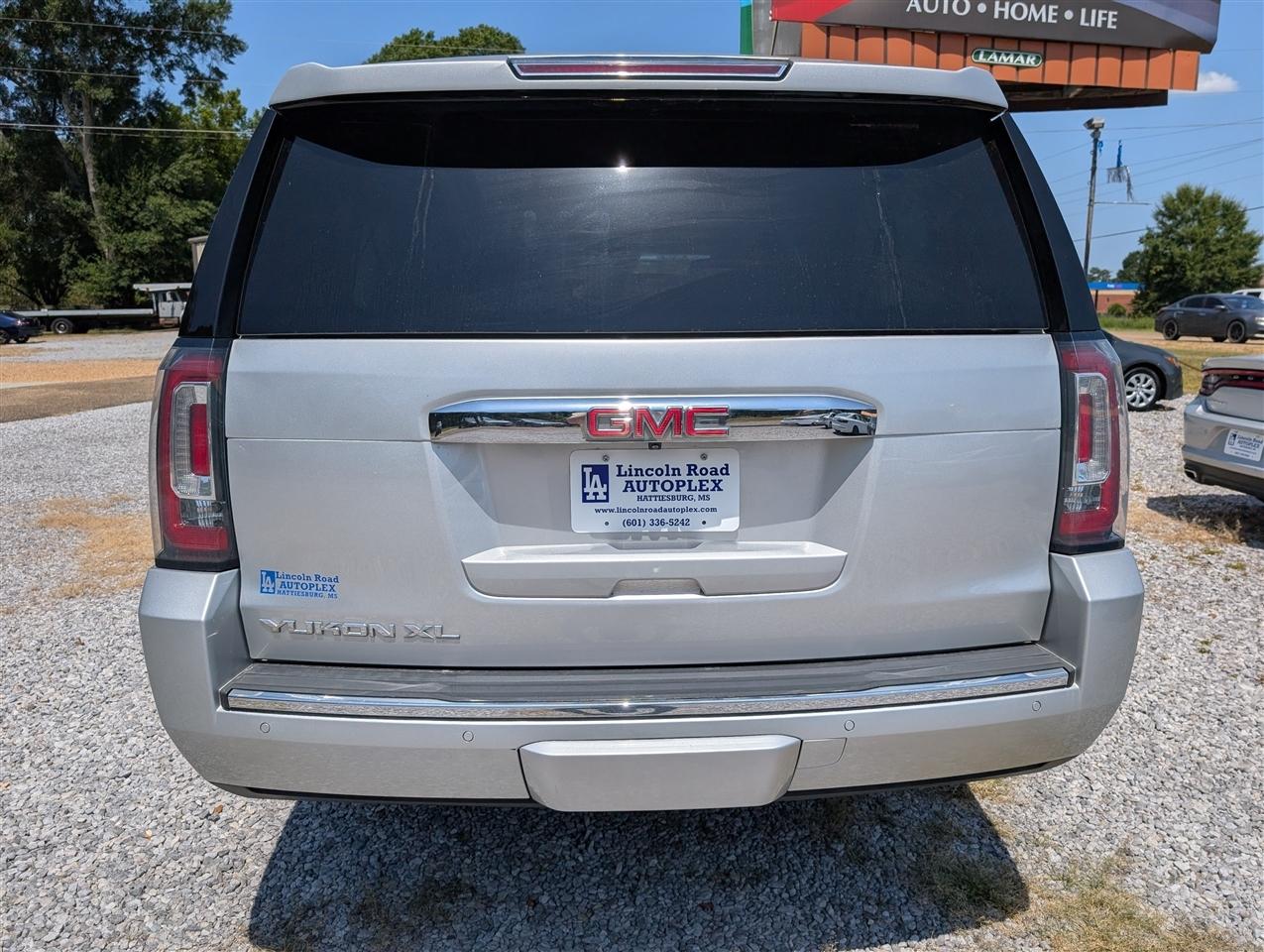 GMC Yukon XL 2WD 4dr Denali 2020