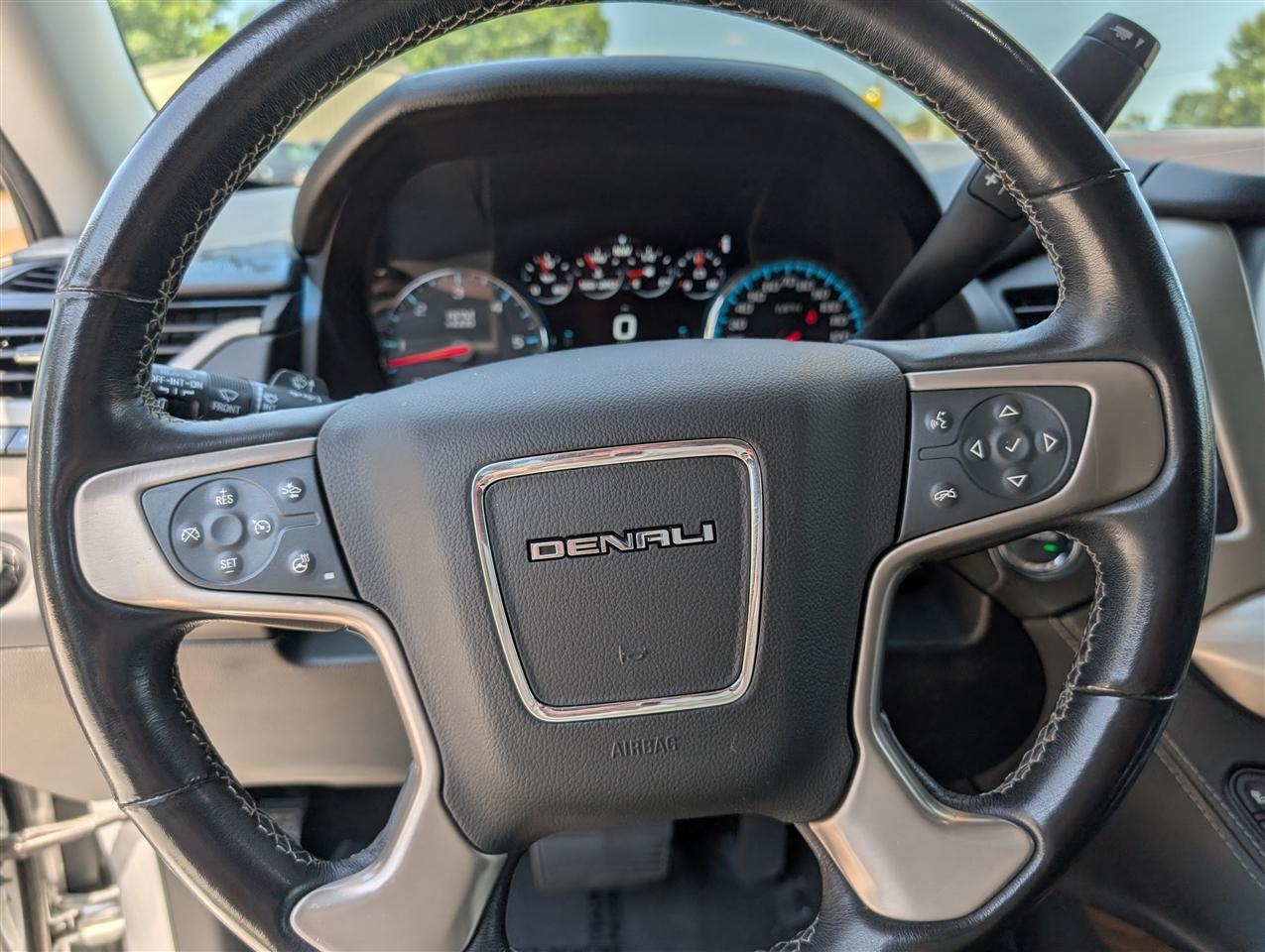 GMC Yukon XL 2WD 4dr Denali 2020