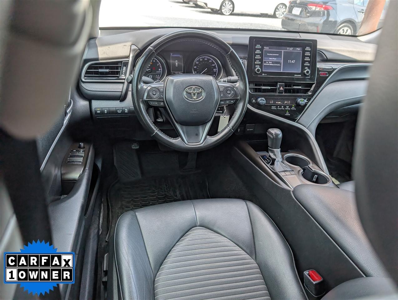 Toyota Camry SE Auto (Natl) 2022
