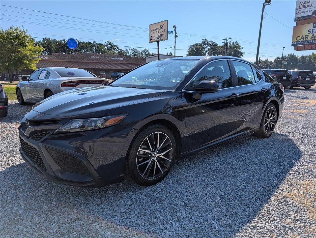 2021 Toyota Camry SE Auto (Natl)