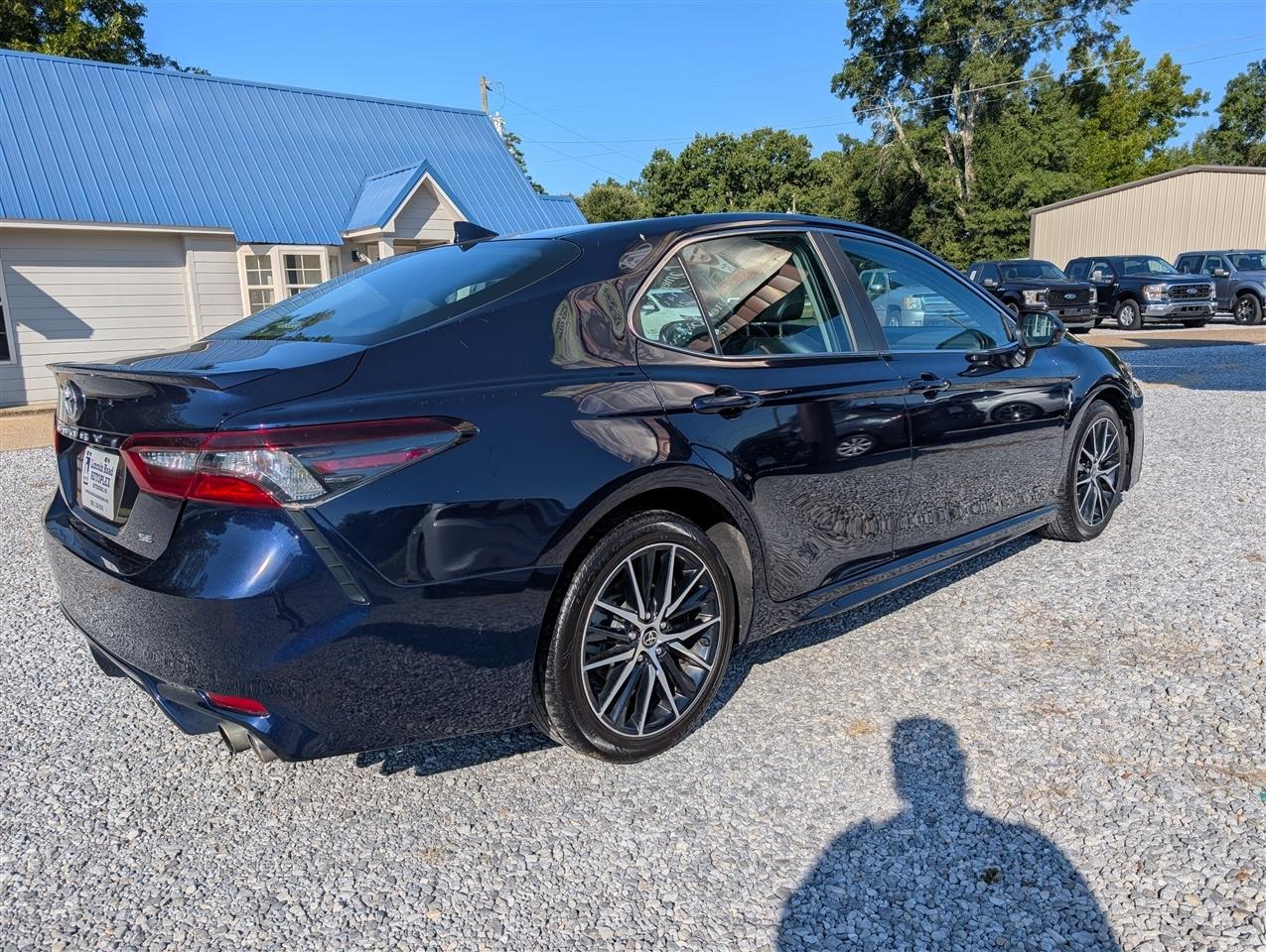Toyota Camry SE Auto (Natl) 2021