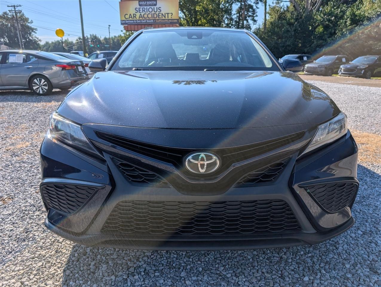 Toyota Camry SE Auto (Natl) 2021