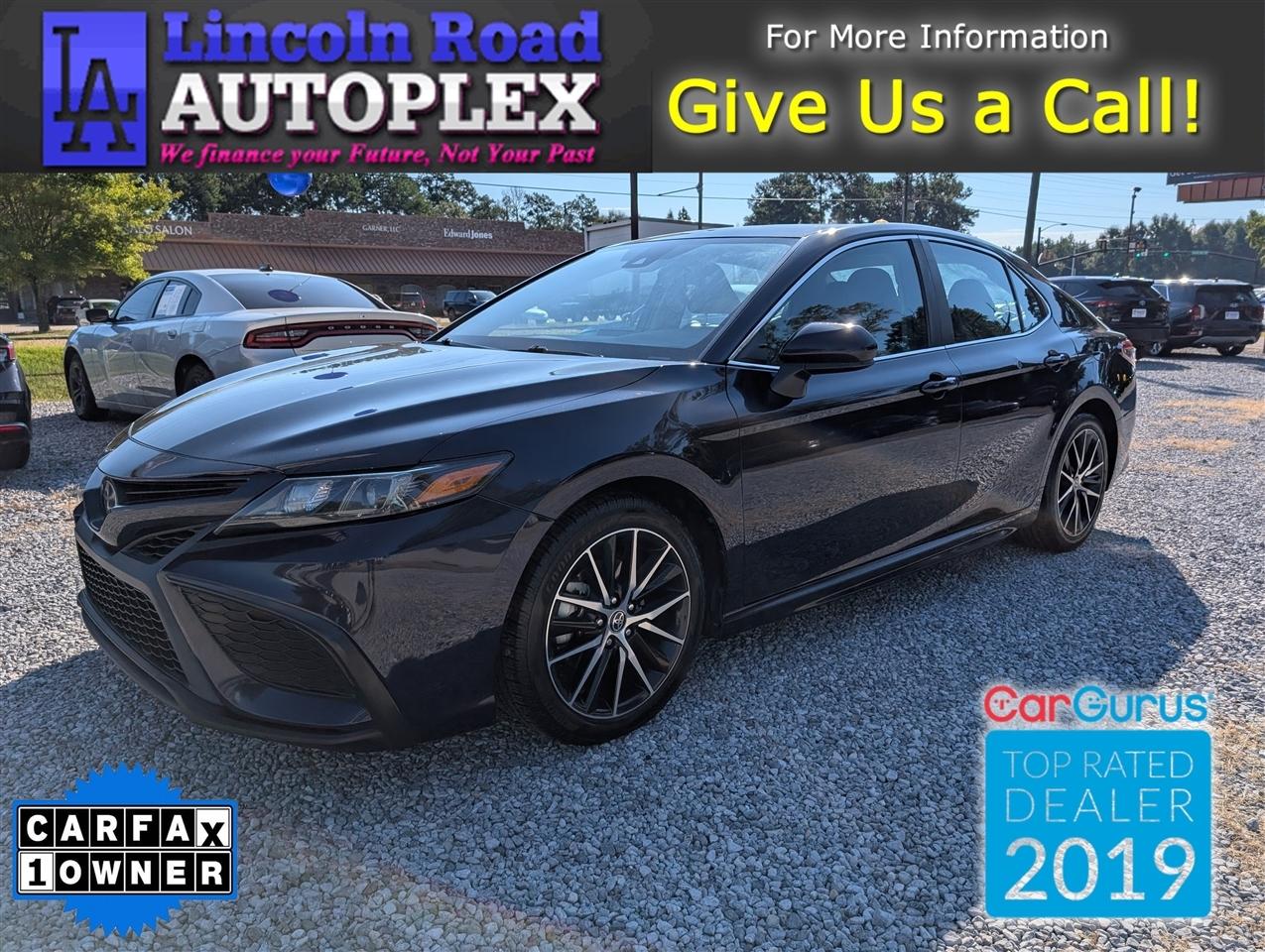 2021 Toyota Camry SE Auto (Natl)