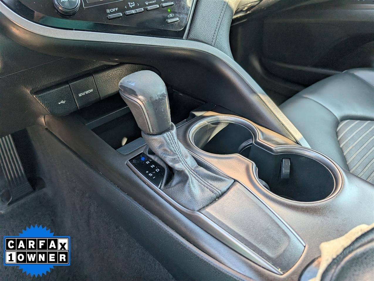 Toyota Camry  2021