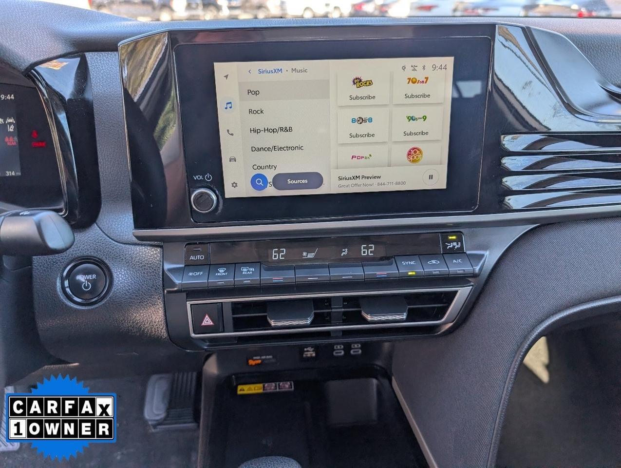 Toyota Camry  2025