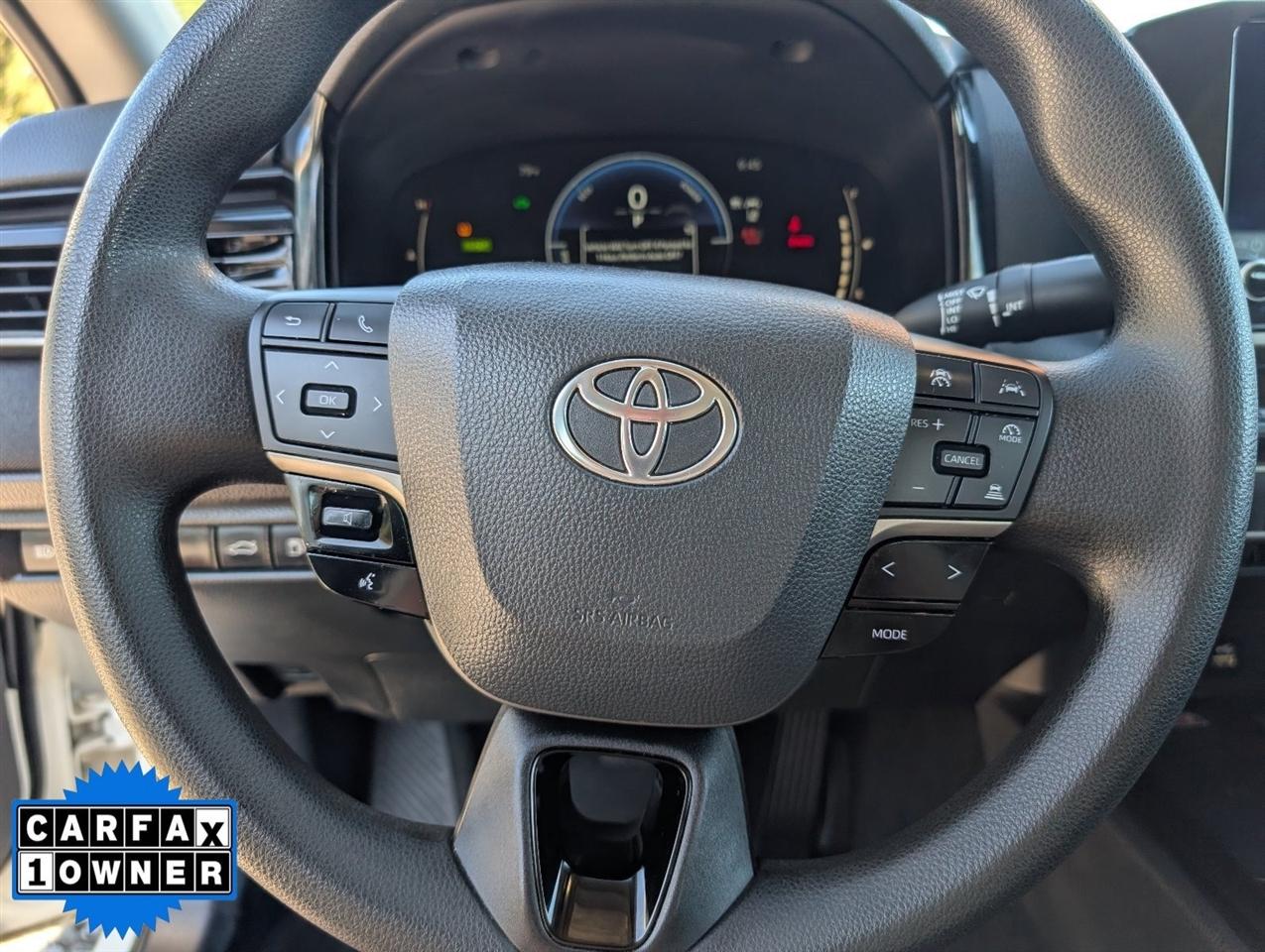 Toyota Camry  2025