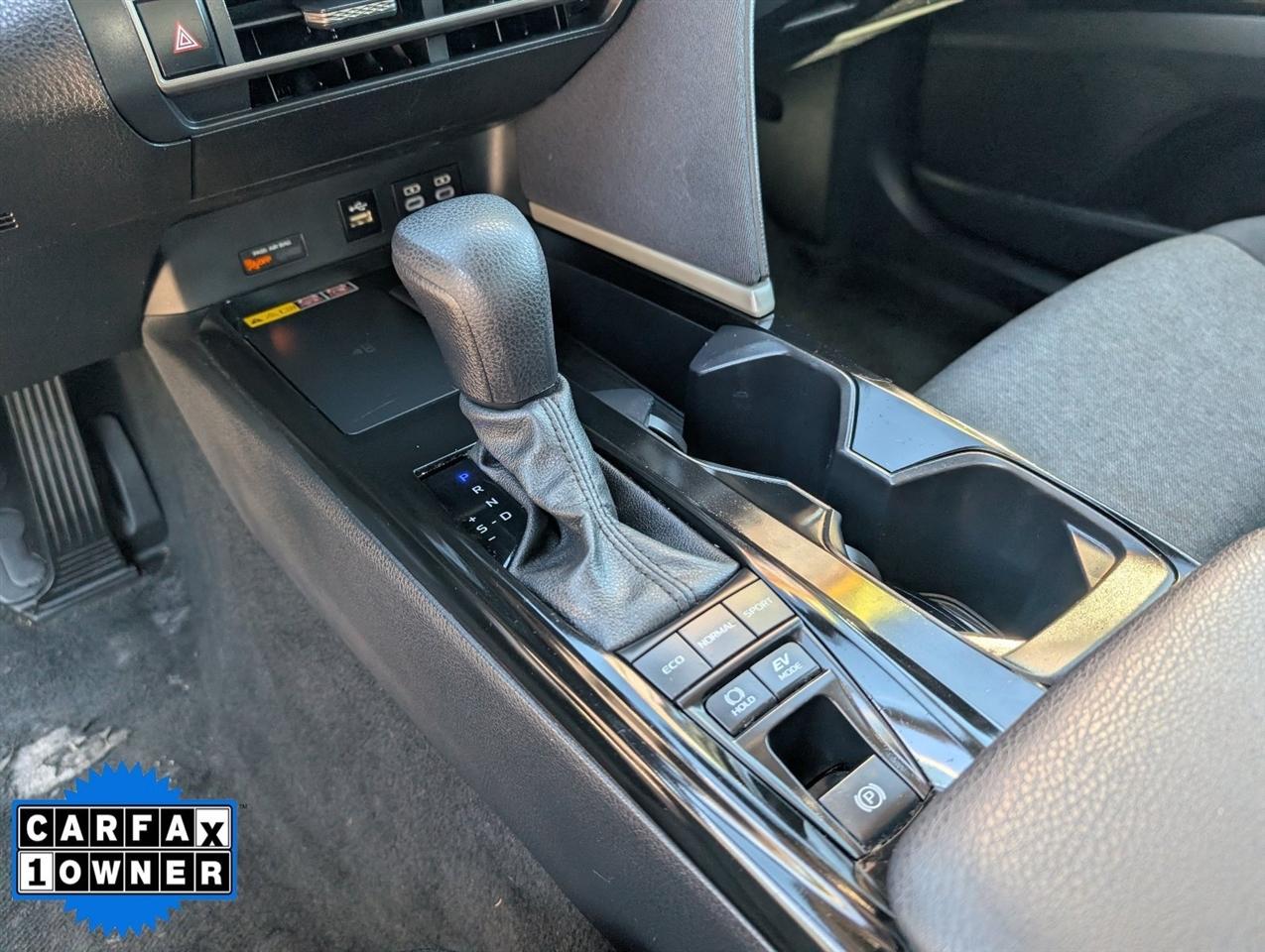 Toyota Camry  2025