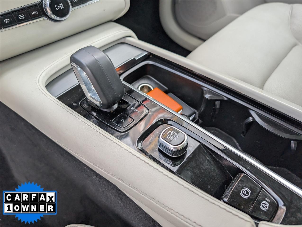 Volvo XC90  2023