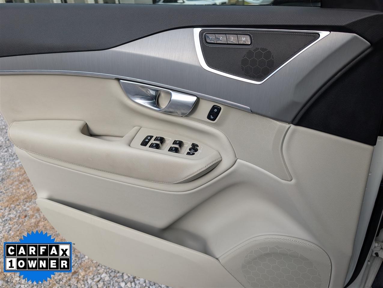 Volvo XC90  2023