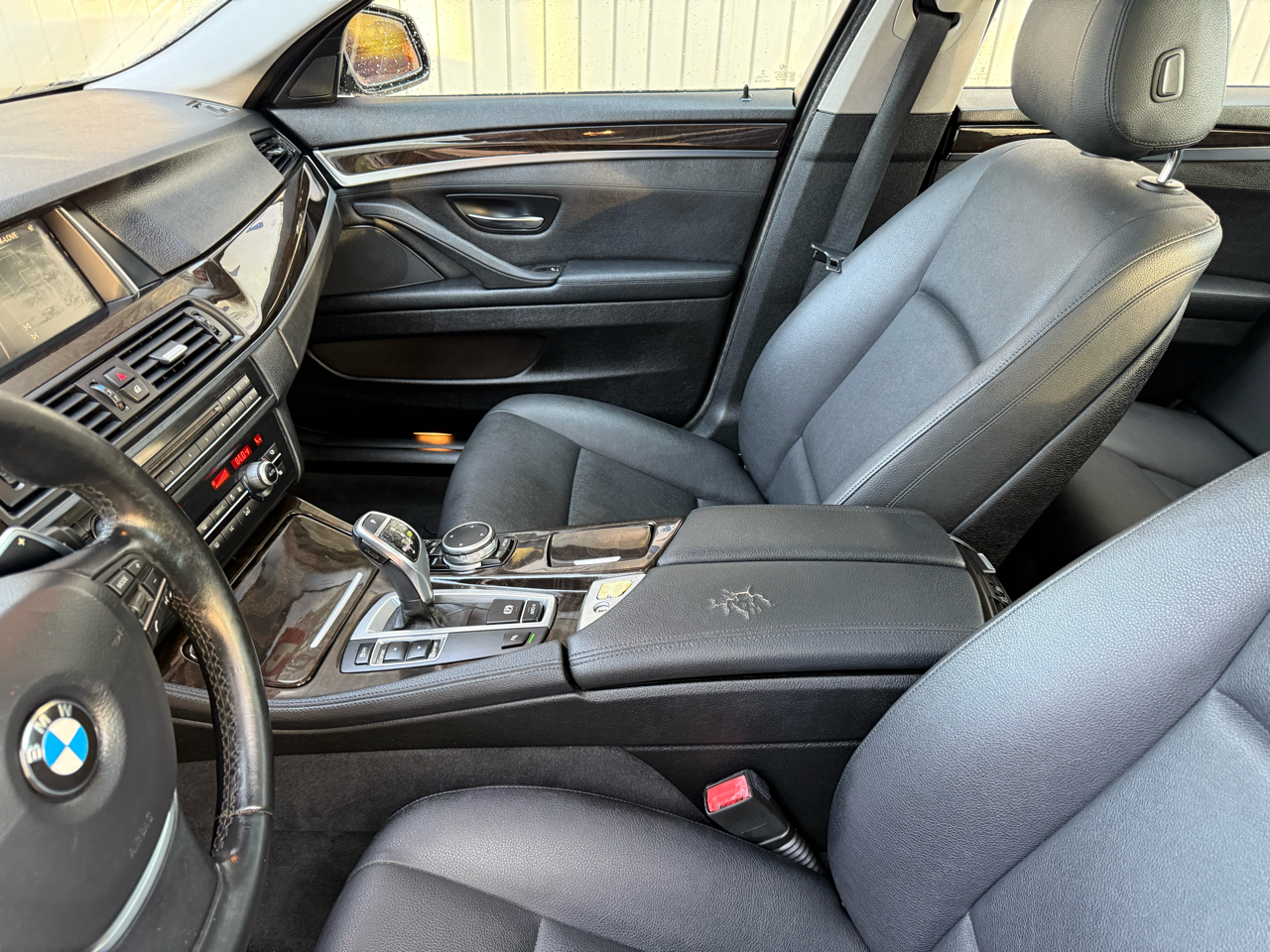 BMW 5-Series 528i 2016